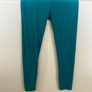 Used Lularoe soft leggings from
Smoke free home